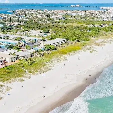 The Marlin - Cocoa Beach Apartment